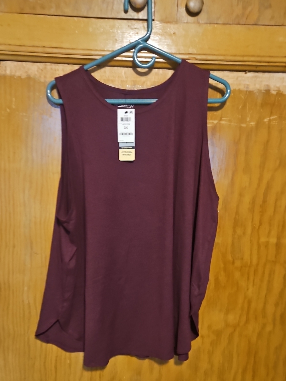 Ideology Burgundy Sleeveless Scoop Neck Tank Top